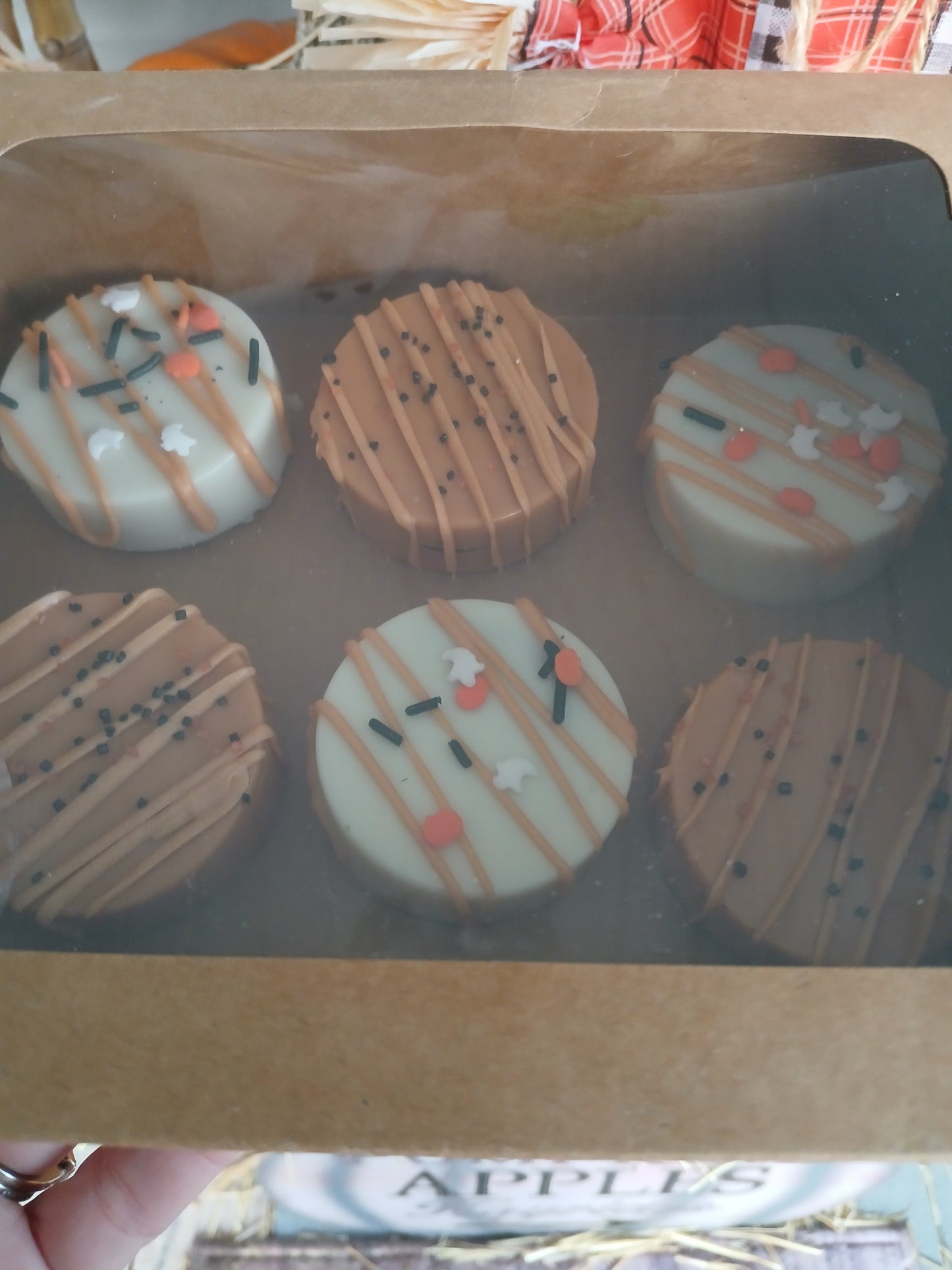 Fall inspired chocolate covered oreos