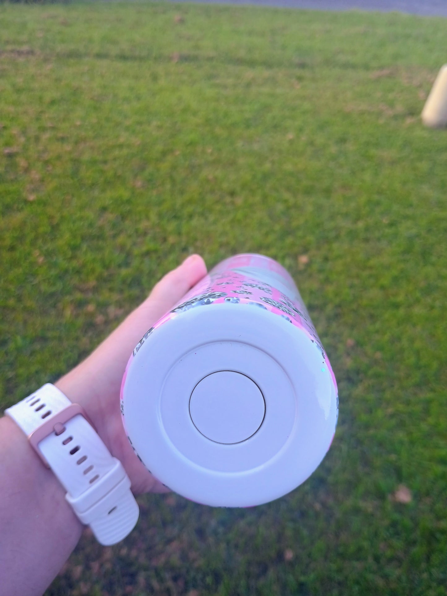 Pink Diamonds and Bow 20 o tumbler