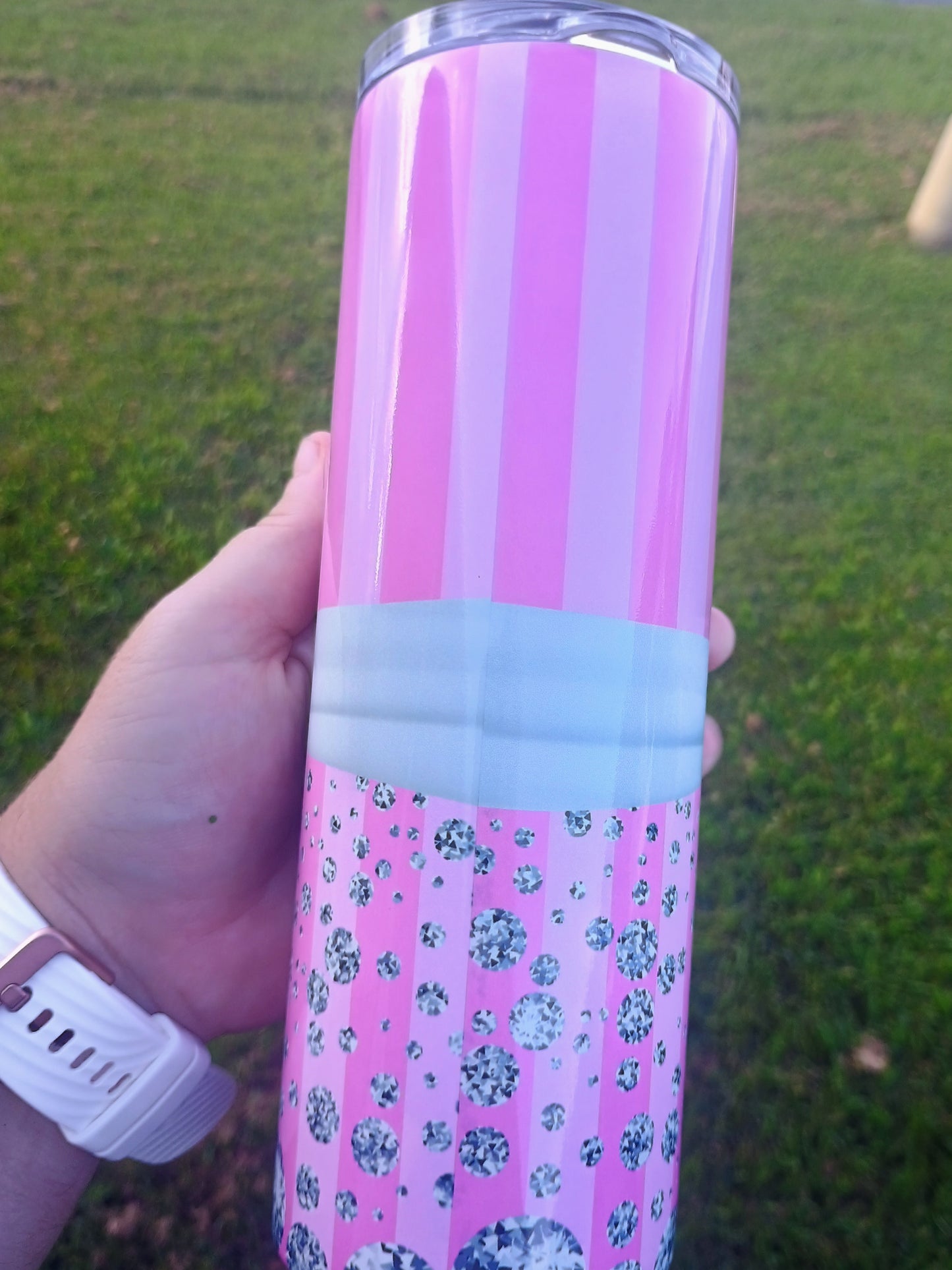 Pink Diamonds and Bow 20 o tumbler